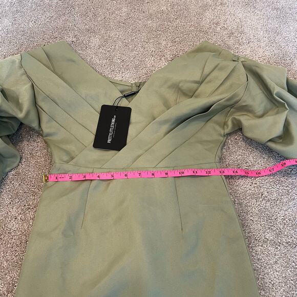 NWT Pretty Little Thing Sage Green Off the Shoulder Ruched Bodycon Dress 0 - Picture 10 of 10